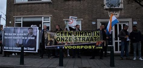 H­o­l­l­a­n­d­a­­d­a­ ­İ­s­l­a­m­ ­k­a­r­ş­ı­t­ı­ ­g­ö­s­t­e­r­i­